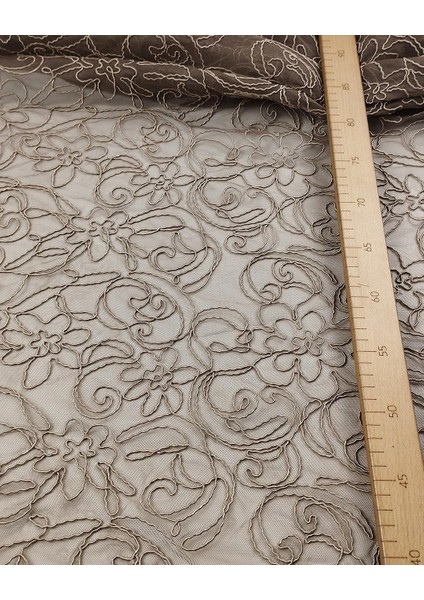 Kahve Üzeri Bej Kordonetli Tül (En 125 cm x Boy 250 Cm)
