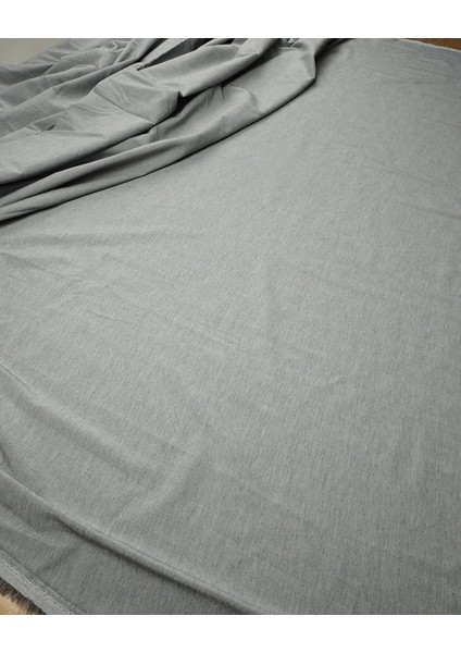 Gri Renkte Pamuk Sentetik Karışık Dokuma (En 150 cm x Boy 340 Cm)