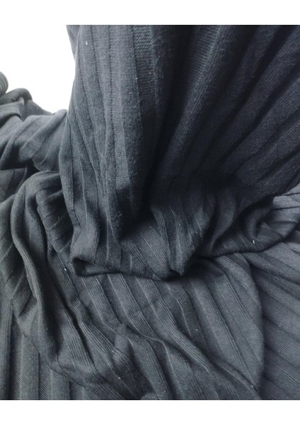 Küllü Siyah Renkte Triko (En 130 cm x Boy 160 Cm)