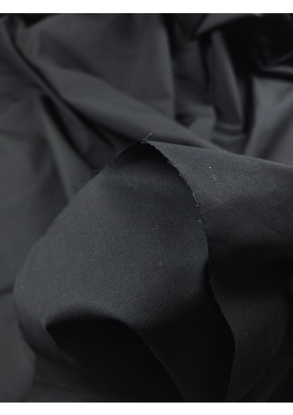 Siyah Renkte Poplin Benzeri Dokuma (En 150 cm x Boy 145 Cm)