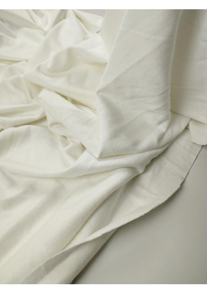 Ekru Renkte Yumuşacık Interlok Örme (En 160 cm x Boy 325 Cm) indirimleri