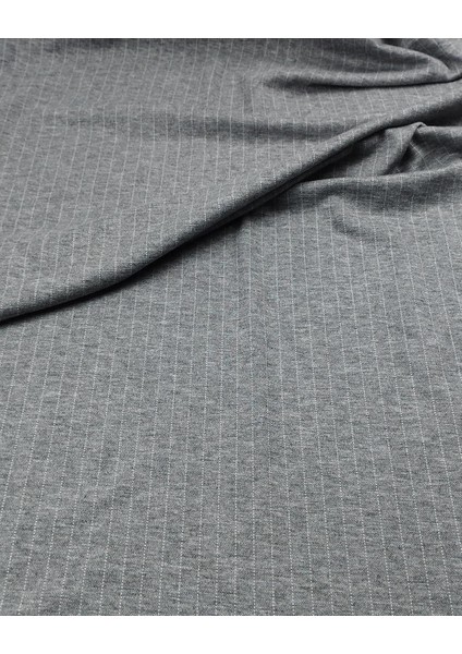 Gri Üzeri Boyuna Çizgili Interlok Örme (En 150 cm x Boy 210 Cm) fırsatları