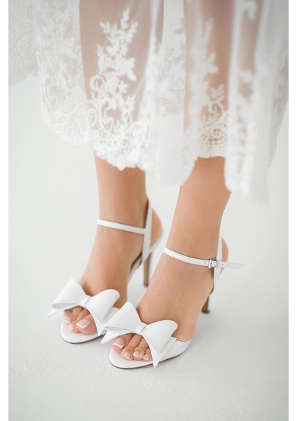 Viki Fiyonklu Topuklu Deri Abiye Ayakkabı Beyaz