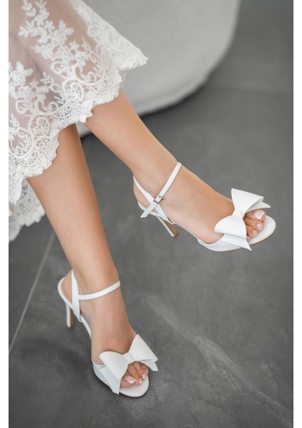 Viki Fiyonklu Topuklu Deri Abiye Ayakkabı Beyaz modelleri