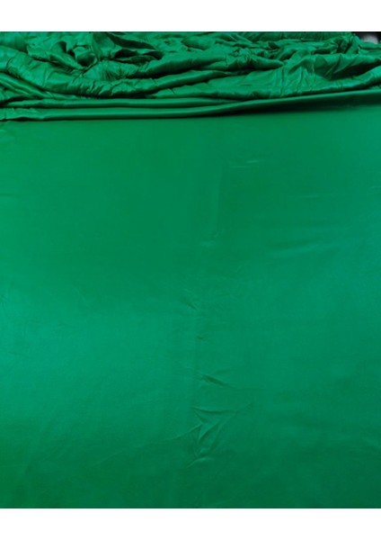 Yeşil Renkte Saten Viskon (En 140 cm x Boy 220 Cm)