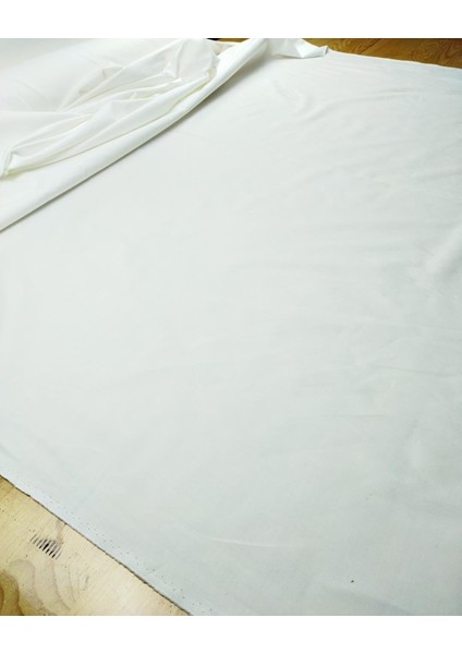 Beyaz Renkte Gabardin (En 150 cm x Boy 150 Cm) modelleri