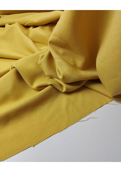 Pastel Sarı Renkte Bir Çeşit Krepen: 140 cm