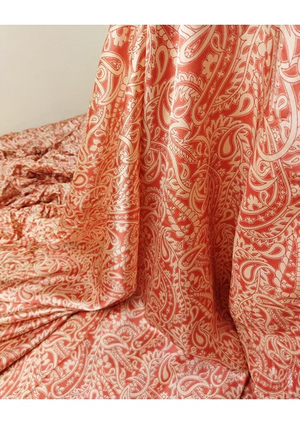 Krem Nar Çiçeği Renklerde Floş Vual (En 150 cm x Boy 240 Cm)