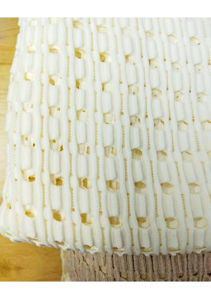 Krem Renkte Deliklı Jarse (En 140 cm x Boy 290 Cm) fiyatları