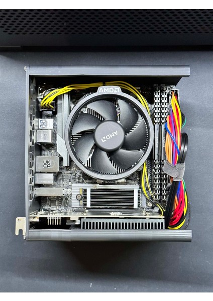 Mini Itx Küp Pc Kasası (Plastik Aparattır!!!)