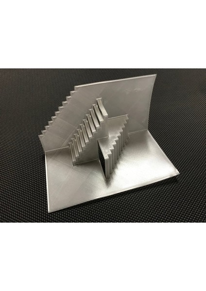 M.c. Escher Kirigami Merdivenlerinden Esinlendi (Plastik Aparattır!!!)