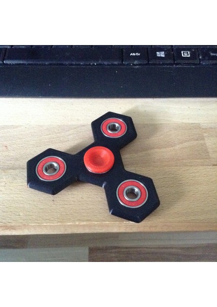 Fidget Spinner (Plastik Aparattır)