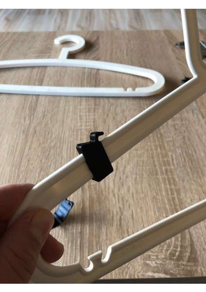Ikea Bagis Giysisi Askı Üst Sahip (Plastik Aparattır!!!)