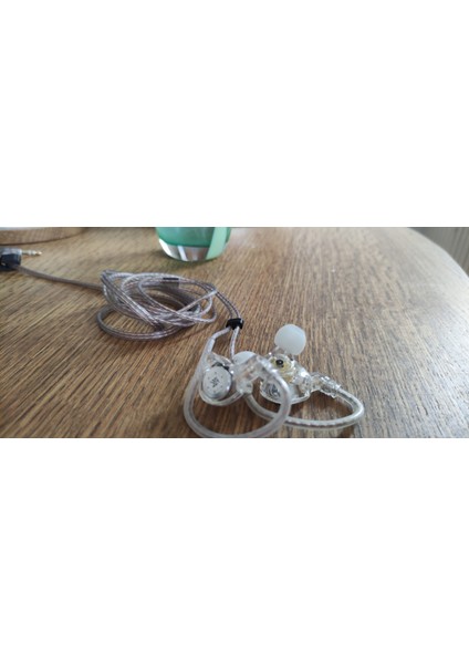 Kulak Içi Monitör Tel Boyun Klipsi (Plastik Aparattır!!!)