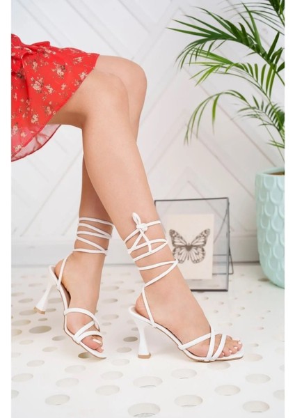 Cruella Beyaz Garantili Günlük Kadın Ortopedik Tarz ve Şık Bağlamalı Ipli Topuklu Sandalet CRUELLA-4136 modelleri