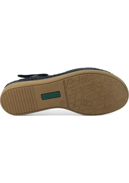 25033540Y Kadın Hakiki Deri Renkli Kapalı Delikli Cırtlı Sandalet fırsatları