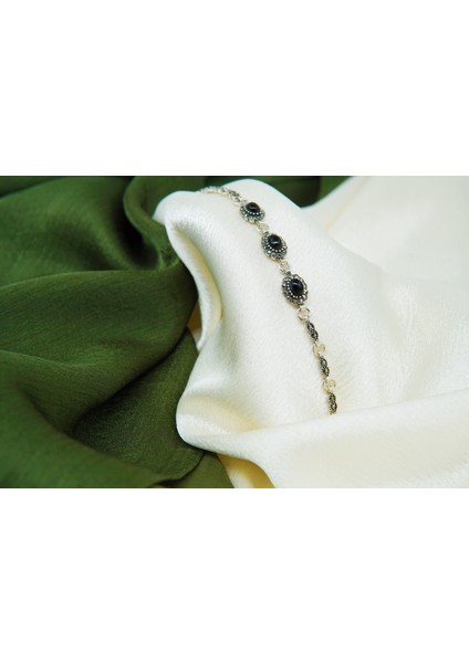 Kadın 925 Ayar Gümüş Oltutaşı Mini Papatya Üçlü Bilrklik fiyatları