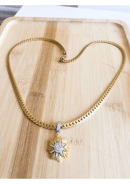 Zirkon Taşlı Yıldız Charmlı Paslanmaz Gold Kalın Italyan Zinciri Kadın Kolye modelleri