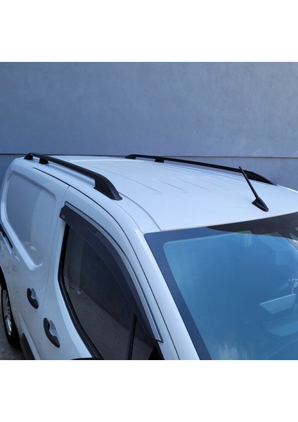 Opel Combo Panelvan Tavan Çıtası Uzun Şasi 2024 Model ve Sonrası Siyah