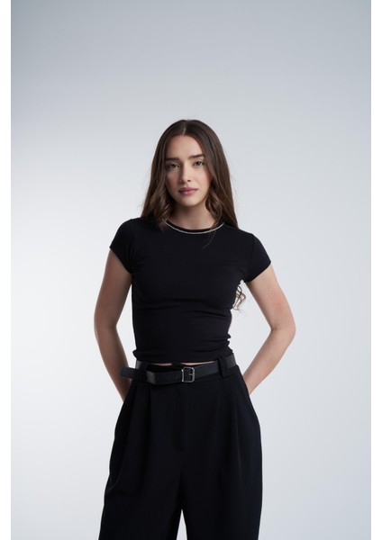 Taş Detaylı Kısa Kol Ribana Bluz fırsatları