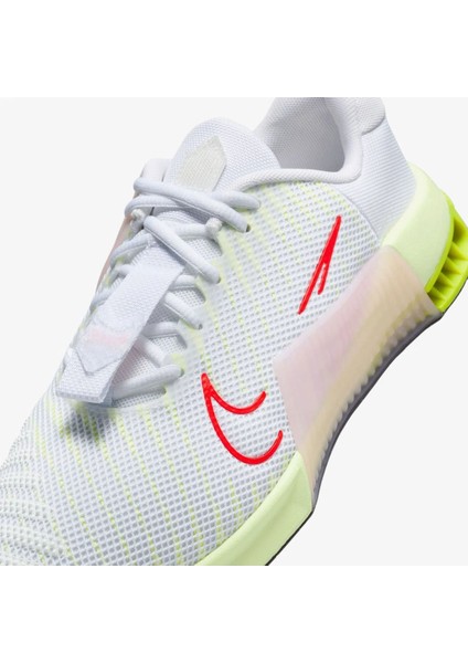 Metcon Kadın Beyaz Antrenman Ayakkabısı DZ2537-101 indirimleri