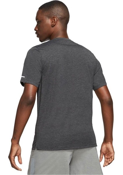 Dri-Fıt Adv Run Techknit Kısa Kollu Erkek Koşu Üstü fiyatları