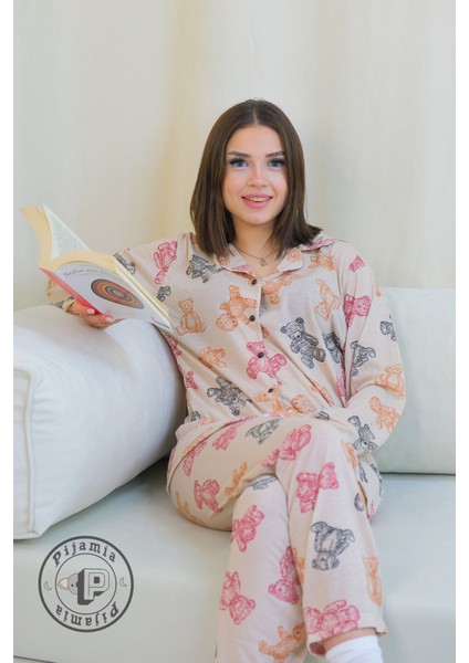Açık Bej Ayıcık Desenli Düğmeli Uzun Kol Kadın Pijama Takımı modelleri