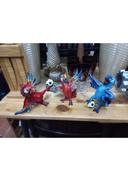 Biblo Kırmızı Futbolcu Papağan Polyester Dekoratif Obje Kalp Joga Bonito 1 Adet fırsatları