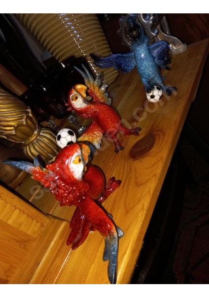 Biblo Mavi Futbolcu Papağan Dekoratif Obje 14CM Polyester Joga Bonito 1 Adet modelleri