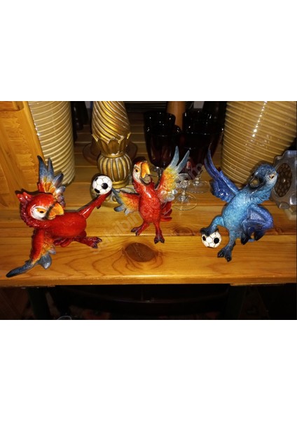 Biblo Mavi Futbolcu Papağan Dekoratif Obje 14CM Polyester Joga Bonito 1 Adet indirimleri