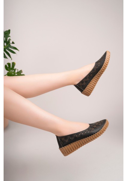 Kadın Hakiki Deri Siyah Lazer Günlük Comfort Ayakkabı fiyatları