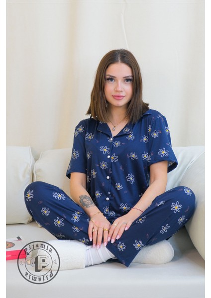 Mavi Papatya Desenli Düğmeli Kısa Kol Kadın Pijama Takımı