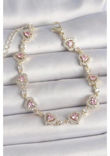 Pirinç Gold Renk Pembe Zirkon Taşlı Kalp Model Vıp Seri Kadın Bileklik
