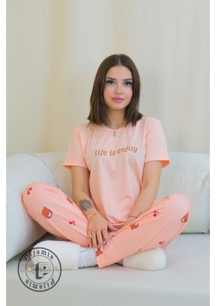 Açık Pudra Ayıcık Kiraz Desenli Kısa Kol Kadın Pijama Takımı fiyatları