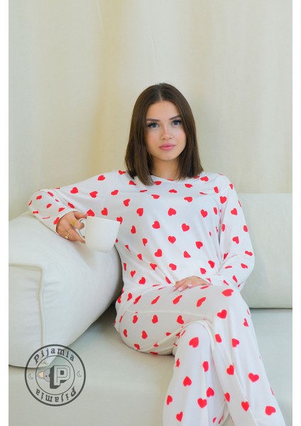 Beyaz Kalp Desenli Uzun Kol Kadın Pijama Takımı fiyatları