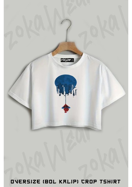 Spider Man Hanging In The City Baskılı Oversize Crop T-Shirt