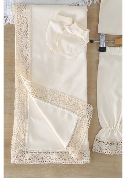 Kız Bebek Natural Pamuk Kumaş 6 Li Dantelli Lüks Battaniyeli Hastane Çıkışı Zıbın Seti STL7019 indirimleri