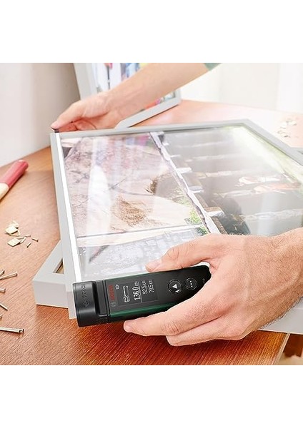 Home & Garden Zamo Set Lazerli Uzaklık Ölçer (25M Çalışma Alanı, 4 Sn. Ölçme Süresi, 2 x Aa Pil, Çizgi Adaptörü, Tekerlek Adaptörü, Şerit Adaptörü, Saklama Kutusu)