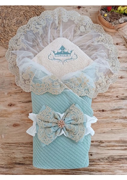 Yenidoğan Kuzulu Taç Nakış Güpürlü Fiyonklu Duvaklı Prizma Taş Unisex Kundak Bebek Battaniyesi Su Yeşili