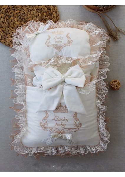 Yenidoğan Nil Taç Nakışlı Kundaklı Trilüks 3lü Alt Açma Seti Bej fiyatları