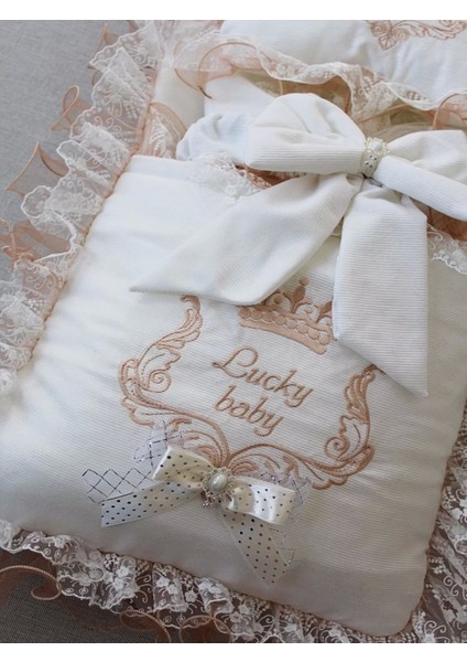 Yenidoğan Nil Taç Nakışlı Kundaklı Trilüks 3lü Alt Açma Seti Bej modelleri