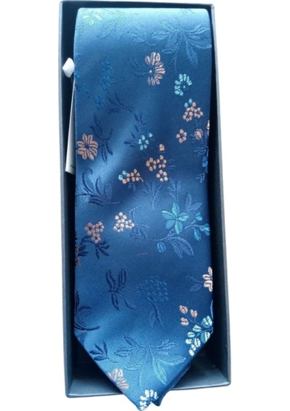 Iki Genç Bir Sokak Hediye,doğum Günü Hediyesi, Sevgililer Günü Hediyesi, Anneler Günü Hediyesi, Babalar Günü Hediyesi, Hediye Seti, Termos, Kahve, Kitap, Parfüm modelleri