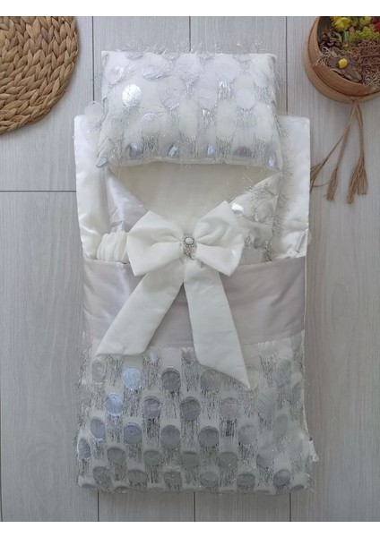 Yenidoğan Izmir Incisi Tül Işlemeli Pamuklu Fiyonklu Kundaklı Lüks 3lü Alt Açma Seti Gümüş fiyatları