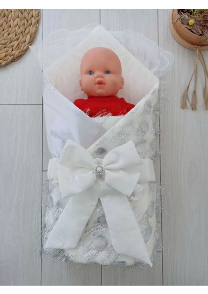 Yenidoğan Izmir Incisi Tül Işlemeli Pamuklu Fiyonklu Kundaklı Lüks 3lü Alt Açma Seti Gümüş modelleri