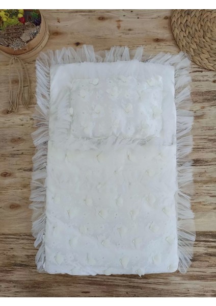 Yenidoğan Izmir Incisi Tül Işlemeli Pamuklu Fiyonklu Kundaklı Lüks 3lü Alt Açma Seti Ekru modelleri