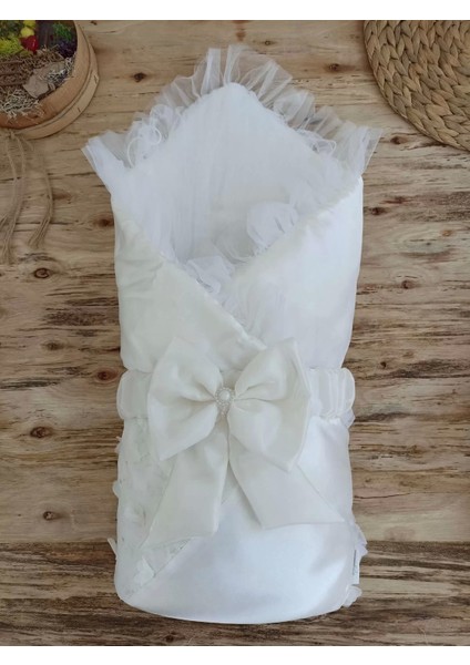 Yenidoğan Izmir Incisi Tül Işlemeli Pamuklu Fiyonklu Kundaklı Lüks 3lü Alt Açma Seti Ekru fırsatları