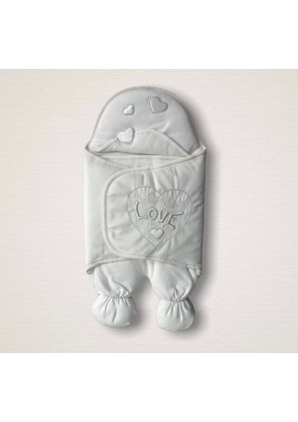 Yenidoğan Lüks Üç Kalp Love Nakışlı Kız Bebek Ayaklı Kundak Bebek Battaniyesi Ekru