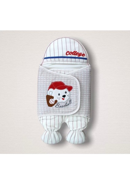 Yenidoğan Beyzbolcu Nakışlı Ayaklı Erkek Bebek Kundak Ekru