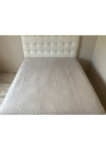 Düz Boya Lazer Kapitoneli Çok Amaçlı Pike Battal Boy 230 x 250 cm Yatak Örtüsü