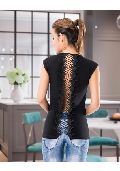 Güpürlü Kadın Atlet 136